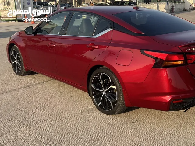 Used Nissan Altima in Basra