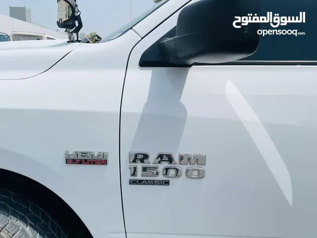 Ram 1500 classic 5.7 V8 hemi 4x4