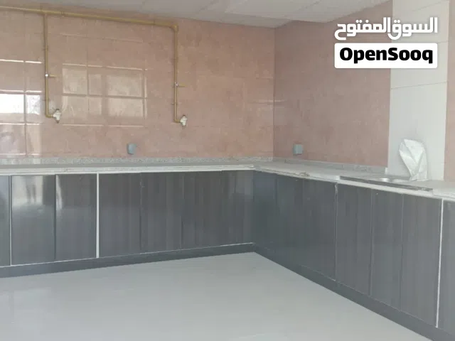 سكن عمال في عجمان الصناعية 80 غرفة شامل 2900 درهم