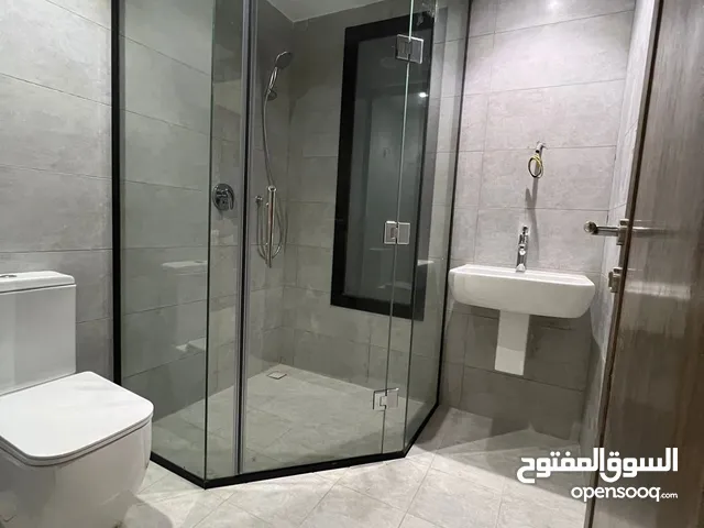 215m2 5 Bedrooms Apartments for Rent in Al Madinah Shuran