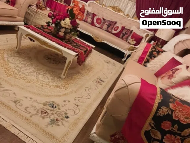 طقم كنب كلاسيك للبيع