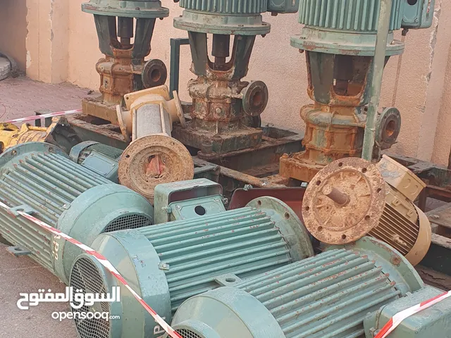 معدات متنوعة للبيع بعضها جديد
