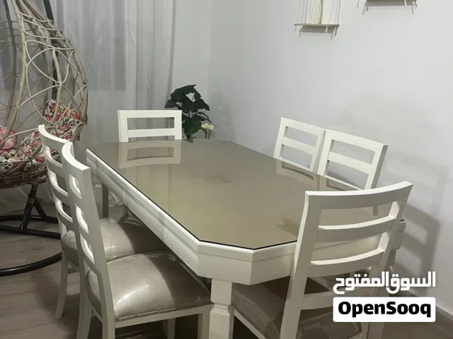 طاولة سفرة تفصيل خشب تركي استعمال خفيف