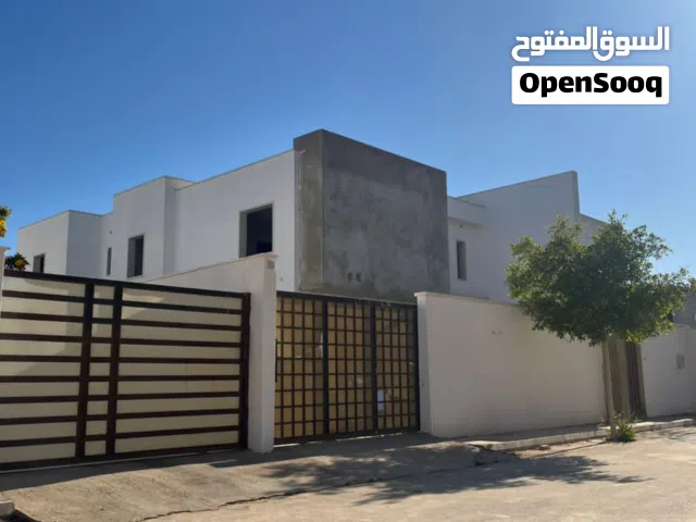 370 m2 4 Bedrooms Villa for Sale in Benghazi Qawarsheh