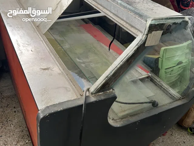 ثلاجه عرض اجبان للبييعع