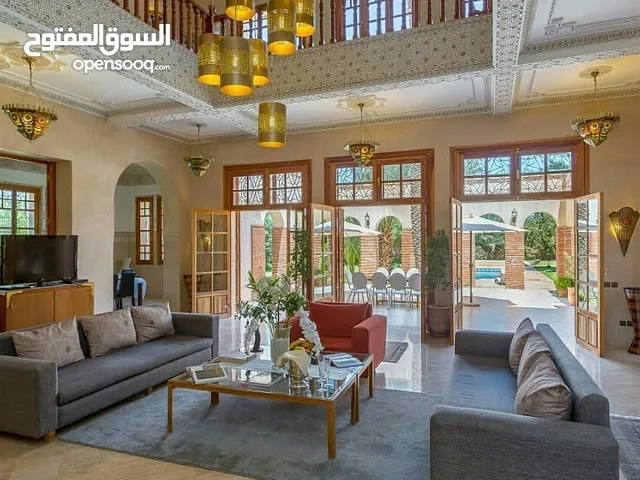 2000 m2 4 Bedrooms Villa for Rent in Marrakesh Bab Atlas
