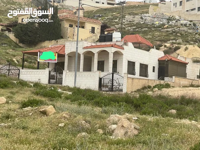 320 m2 3 Bedrooms Villa for Sale in Amman Safut