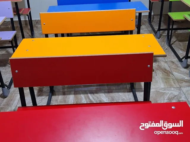 مقاعد مدرسيه