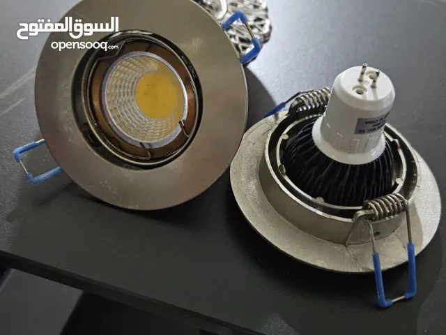 سبوتات مع قواعدهم