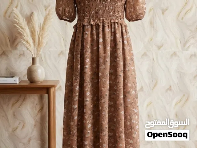 فستان نسائي