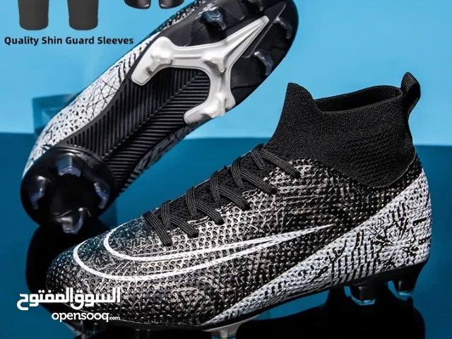Men's Soccer shoes soft , for Football , Breathable non-slip grass training sneakers.