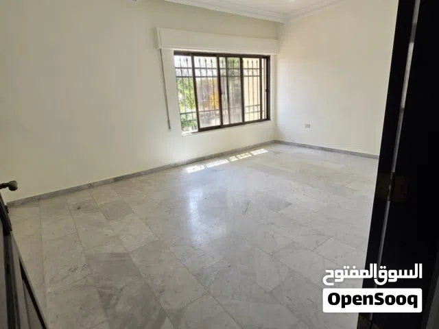 شقة للبيع في ام السماق موقع رائع وبسعر مغري