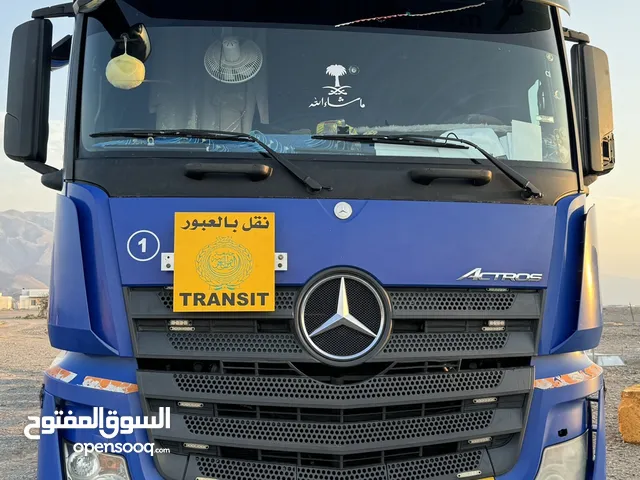 Tractor Unit Mercedes Benz 2014 in Al Batinah