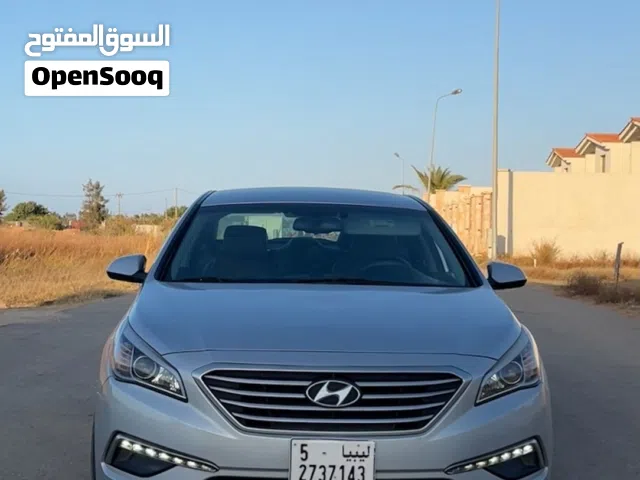 2016 هيونداي سوناتا Standard