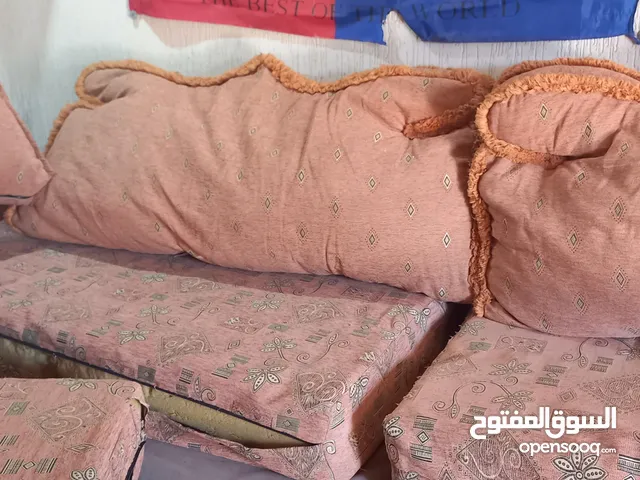 فرشات جلاسه 6 مندير و3 تكيات ظهر مستعملا انشاف نضيف المكان طرابلس عين زارة اسعر ملخير 225