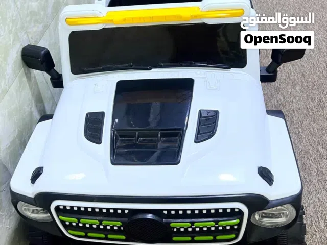 سيارة اطفال