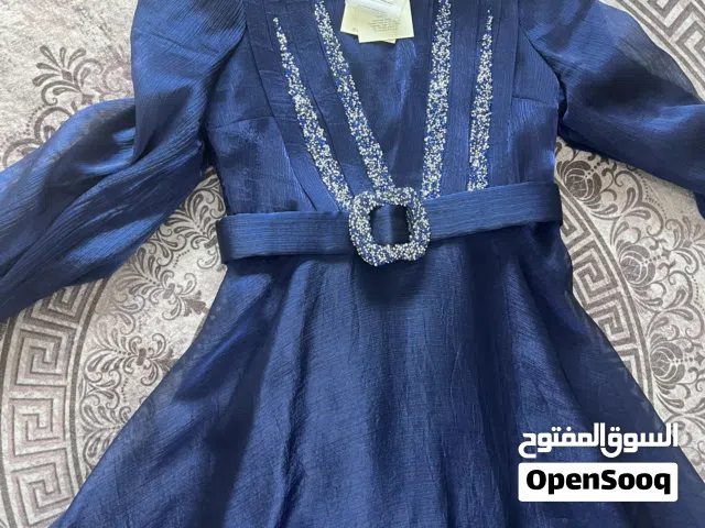 فستان كحلي ملوكي جديد لمحجبات