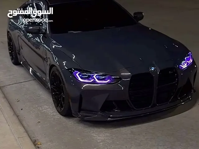 سيارة رائعة سريعة