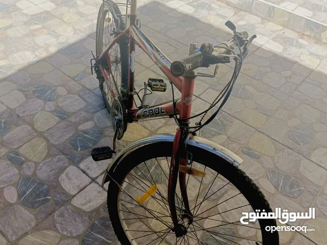 بسكليت جنط 26 خمري بحالة الجديد