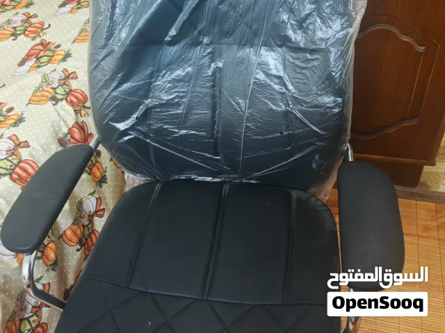 كرسي مكتب حديد جلد