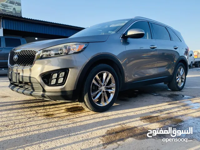 Used Kia Sorento in Tripoli