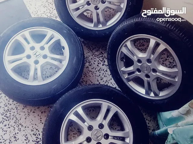 للبيع رنقات اكورد حجم 16 اصليين بحالة ممتازة نضيف جداً معه تواير +بلوط زينه