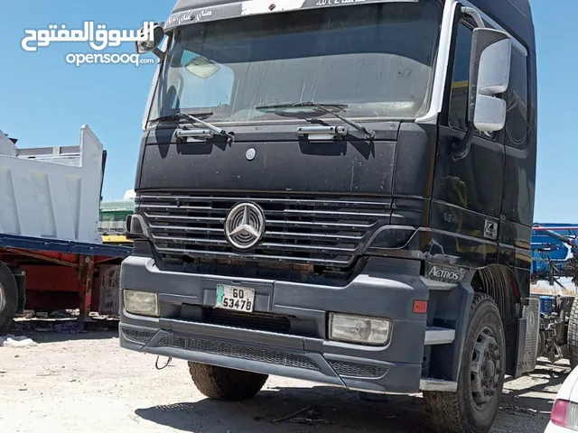 Tractor Unit Mercedes Benz 2000 in Amman