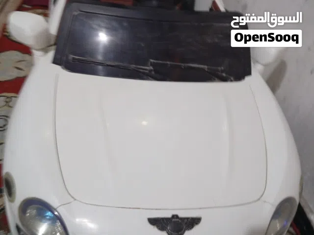 سيارة اطفال