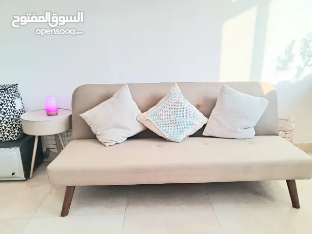 كنبة يمكن تحويلها إلى سرير sofa bed
