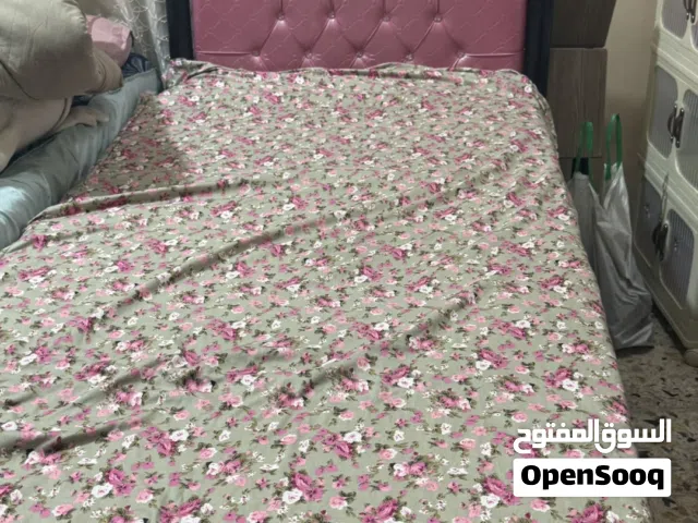 سرير نوم مستعمل