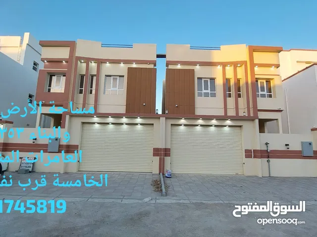 اقل من سعر السوق افضل مناطق العامرت توين فيلا دورين منفصلة متميزة في العامرات في المنطقة الخامسة.