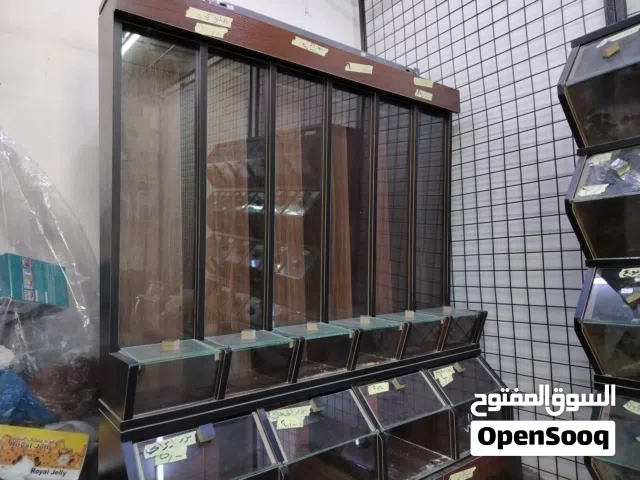 خزانة مكسرات وقهوة بحالة الجديد