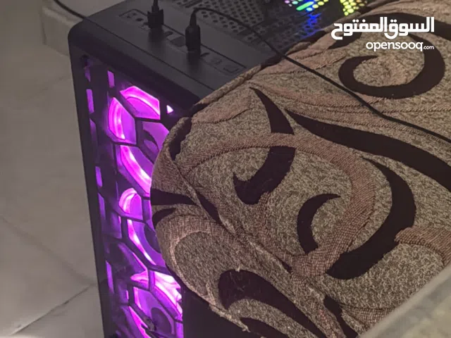 جهاز كمبيوتر مستعمل - حالة ممتازة جدا