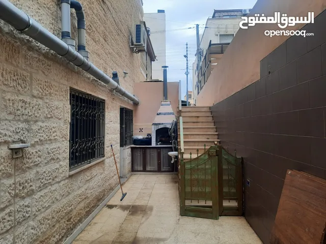 186 m2 3 Bedrooms Townhouse for Sale in Amman Tabarboor