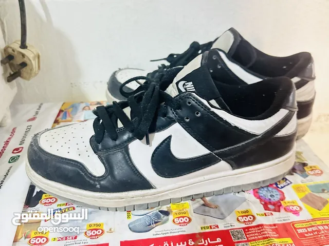 Nike panda