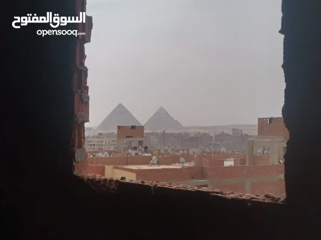 شقة للبيع ترى الاهرامات مساحة 165 جارى التشطيب وتسلم مشطبه سوبر لوكس