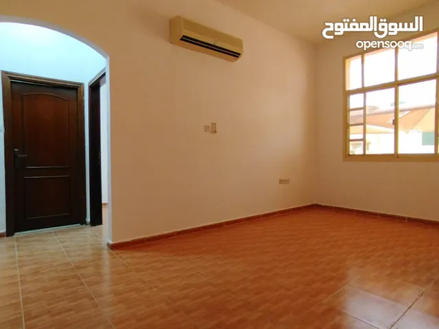 للايجار شقه في بنايه غرفه صاله حمام مطبخ ب 27 الف 4 دفعات الجيمي بجانب الصحه