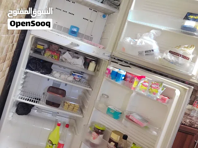 ثلاجه ما شاء الله عنها تفريز هوائي وممتازه ومقفوله