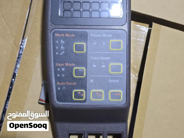 شاشة حفار هونداي 210lc7 2007