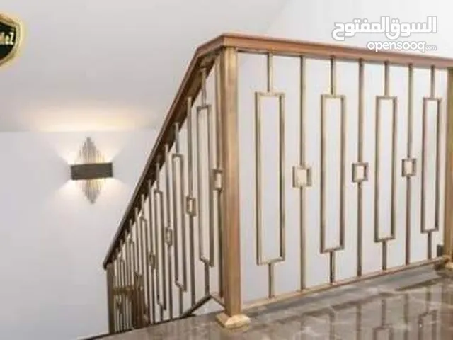 حداد باب وشباك واثاث معدني