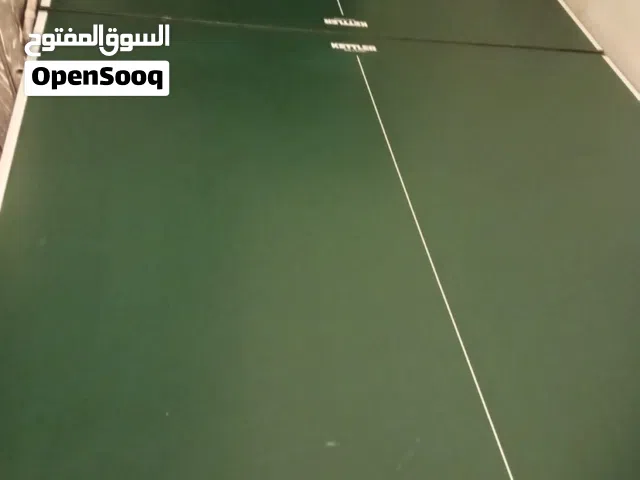 طاولة تنس طاولة بحالة ممتازة استعمال خفيف للغاية