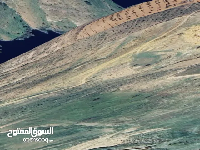 قطعة ارض مطله على سد الملك طلال وجبال جرش وعجلون والسلط ومرتفعات الرمان