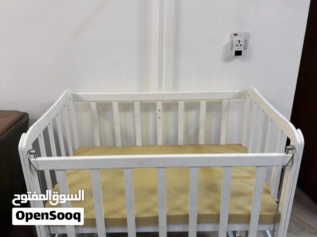 سرير اطفال هزاز