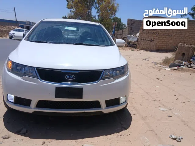 2011 كيا فورتي GT