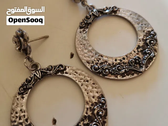 حلق اقراط Earring حلق لجميع الأعمار جميل وروعه على اللبس