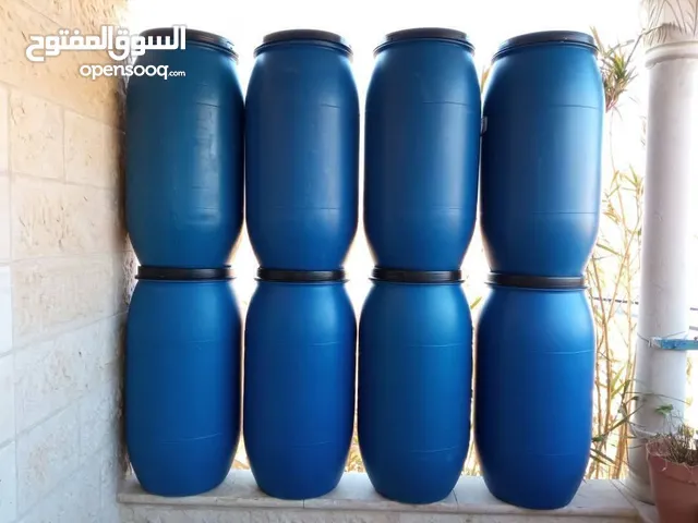 براميل بلاستيك نظاف جدا للبيع