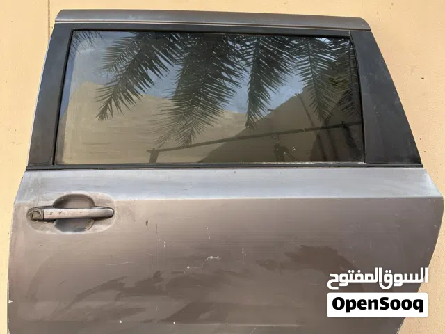 باب خلفي  سينا تويوتا مديل 2012