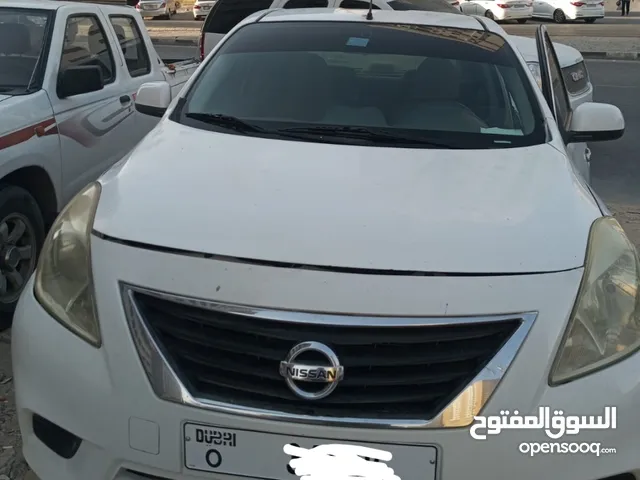نيسان صني 2013 أبيض