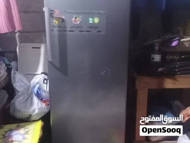 مجمده عموديه مستعمله ونضيفه جدا السعر 350