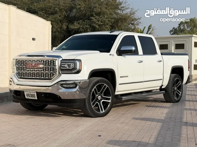 للبيع جي ام سي سييرا 2018 اربع ابواب فل ابشن نظيفة بحالة وكالة